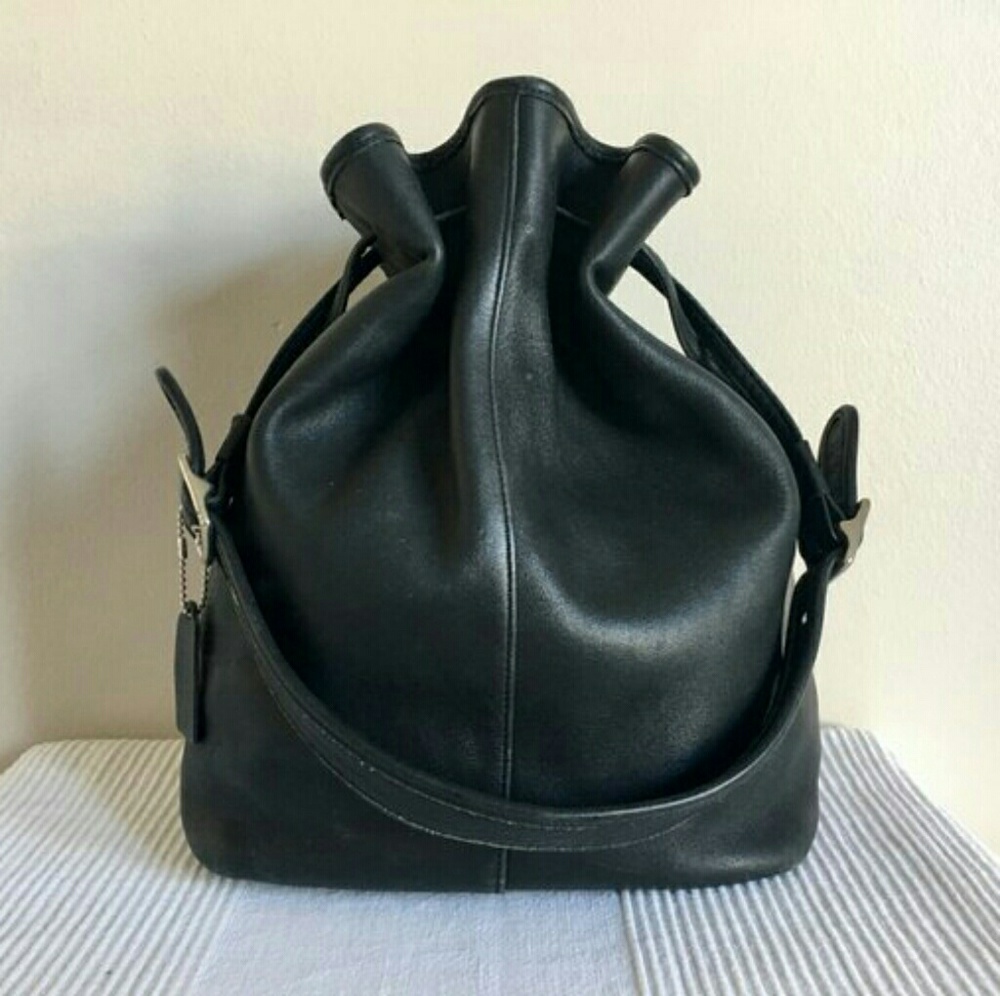Vintage authentic Coach bucket purse 9160